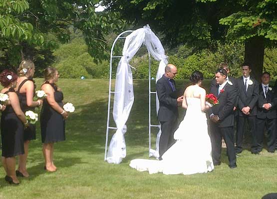 out-door-weddings-555x400